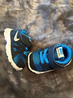 Nike Kids Blue and White Lightweight Sneakers